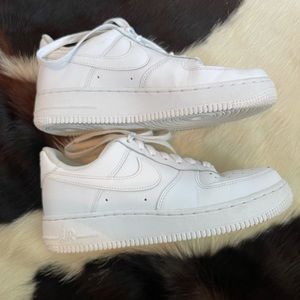 Nike Air Force 1 '07- White on White